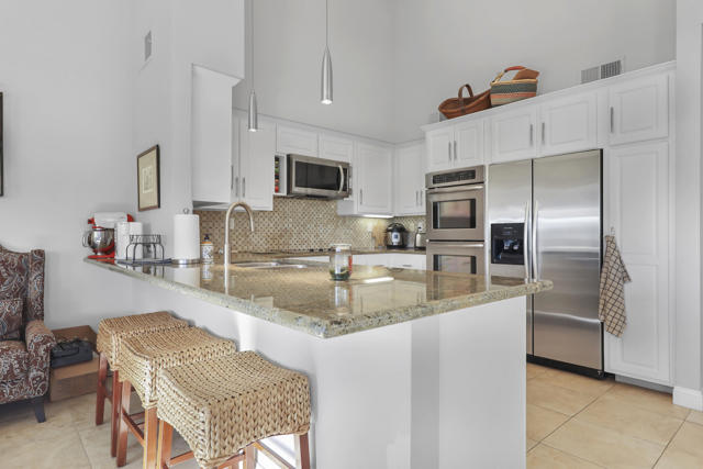209 Bouquet Canyon Drive, Palm Desert, CA 92211