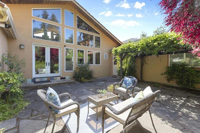 620 Olive Street, Menlo Park CA: https://media.crmls.org/mediaz/d8d59fc9-39e2-4446-bd2b-4dc251debf25.jpg