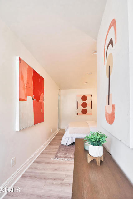 401 Del Norte Street, Los Angeles CA: https://media.crmls.org/mediaz/d8d5e6a4-8aaf-4bbd-ba84-d54789ab83ae.jpg