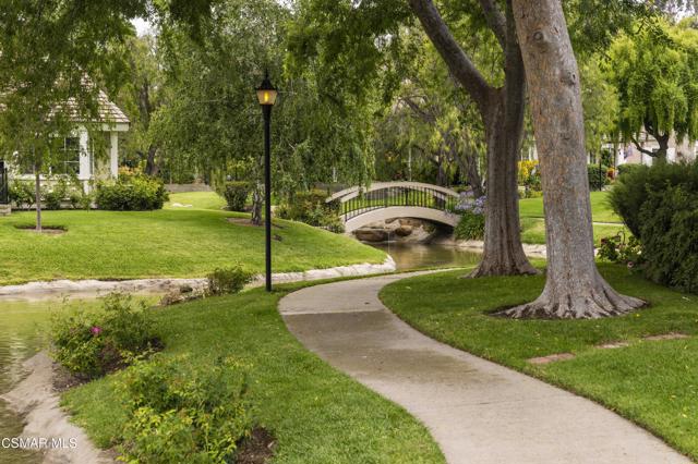 2971 Shadow Brook Lane, Westlake Village CA: https://media.crmls.org/mediaz/d8d61211-7230-43cf-8502-00491cc160ea.jpg