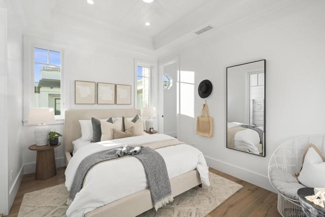 464 466 Westbourne, San Diego CA: https://media.crmls.org/mediaz/d8d6cd54-0e71-4ca7-bc86-4da0312508ae.jpg