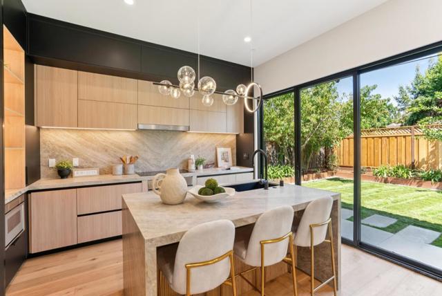 1599 Bonita Avenue, Mountain View CA: https://media.crmls.org/mediaz/d8d6dcda-e5aa-4511-a5f1-e744532f13f2.jpg