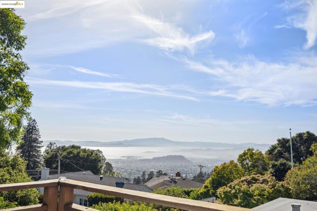 1310 Grizzly Peak Blvd, Berkeley CA: https://media.crmls.org/mediaz/d8d7d7ad-fa5b-46c8-ab93-94eaea8a04ed.jpg