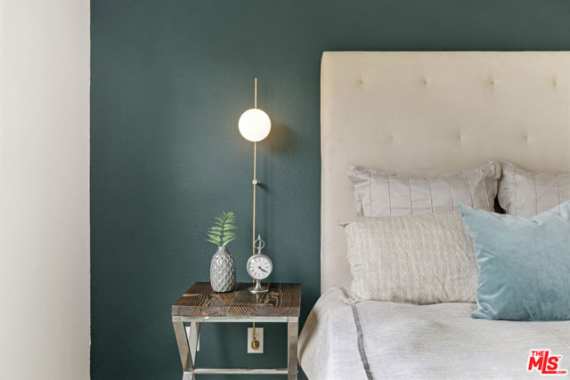1447 Stanford Street, Santa Monica CA: https://media.crmls.org/mediaz/d8d8a691-72bc-403d-9fbd-55a469742d78.jpg