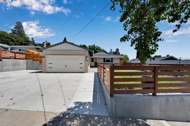 635 Janice Ave, Hayward CA: https://media.crmls.org/mediaz/d8d966ba-b18f-4905-9cc8-6a995aacb49d.jpg