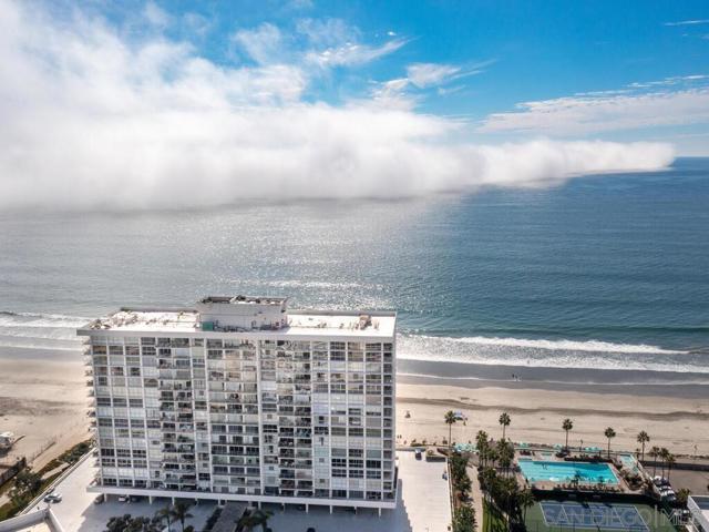 1830 Avenida Del Mundo, Coronado CA: https://media.crmls.org/mediaz/d8d9d86c-2b01-4a21-82b4-ac5efd522336.jpg