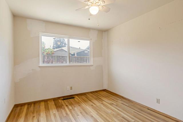 945 San Ramon Court, Mountain View CA: https://media.crmls.org/mediaz/d8da4b6e-968a-4bba-9f99-abaef5d6a9b9.jpg