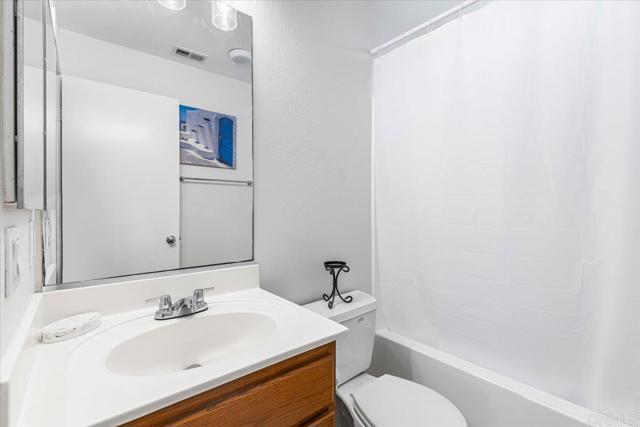 1463 Paseo Aurora, San Diego CA: https://media.crmls.org/mediaz/d8da5195-a170-463d-b0a5-dc0baaad4a06.jpg