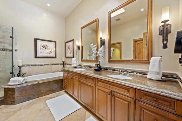 57205 Merion, La Quinta CA: https://media.crmls.org/mediaz/d8daba75-40e9-45b6-b3b1-38973661bb81.jpg