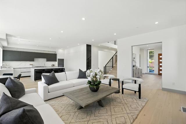 1127 Hillslope Place, Los Altos CA: https://media.crmls.org/mediaz/d8dac5ef-eac9-4fa5-ae43-d5021b09e1e6.jpg