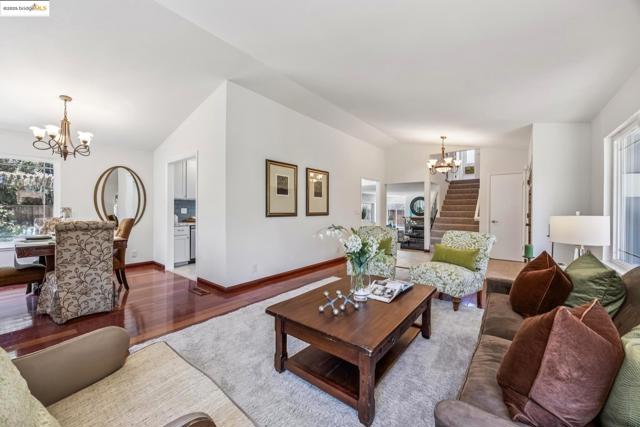 4943 Rice DR, San Jose CA: https://media.crmls.org/mediaz/d8daca7b-b90a-4438-9e69-b70540dcc28c.jpg