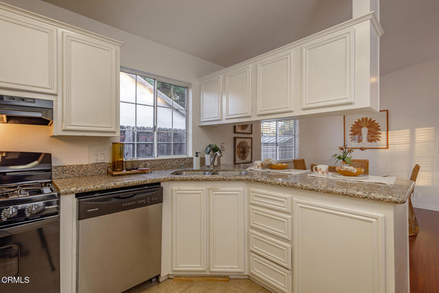 Detail Gallery Image 6 of 22 For 253 N Poli Ave, Ojai,  CA 93023 - 3 Beds | 2 Baths