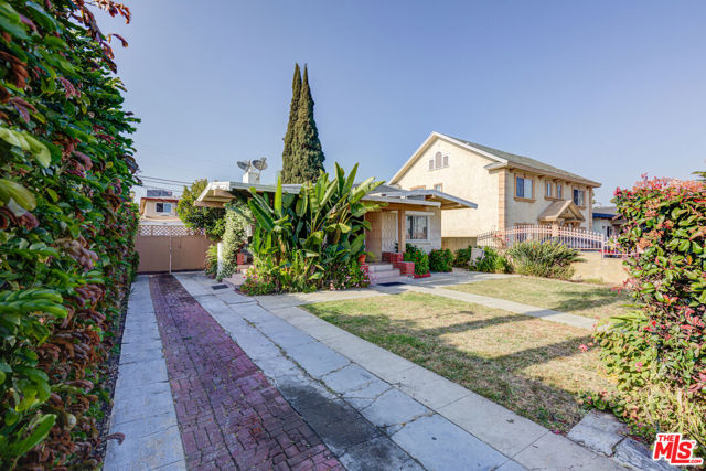 6239 Banner Avenue, Los Angeles, California 90038, ,Multi-Family,For Sale,Banner,24396949