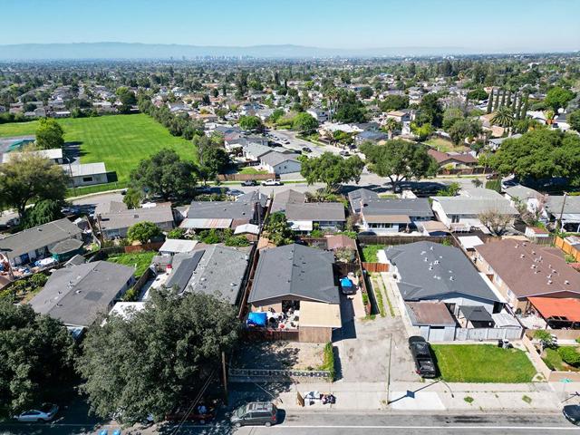 Image 37 of 40 For 1582 Fall Avenue