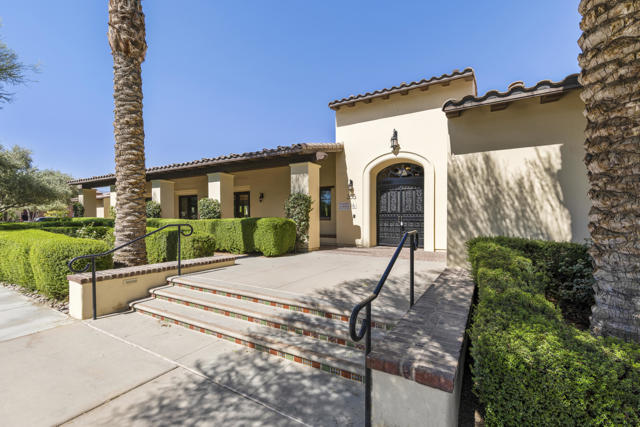 436 Via De La Paz, Palm Desert CA: https://media.crmls.org/mediaz/d8de5807-0b55-46ee-b029-57f8fb4d9615.jpg