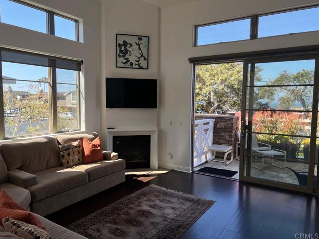 Image 3 of 16 For 611 Stratford Ct