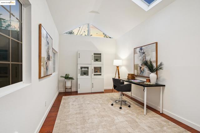 714 Evelyn Ave, Albany CA: https://media.crmls.org/mediaz/d8e181c3-c1e1-429a-90c2-16309c83d3ae.jpg