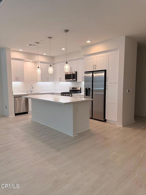 Detail Gallery Image 28 of 59 For 711 Winchester Dr, Oxnard,  CA 93036 - 3 Beds | 3/1 Baths