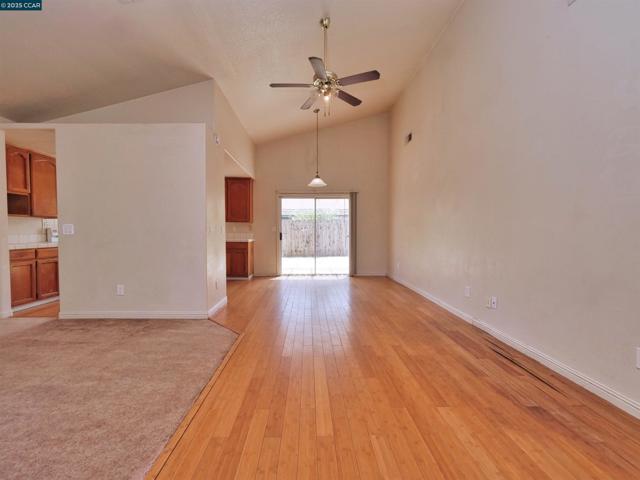 4300 Cannington Lane, Salida CA: https://media.crmls.org/mediaz/d8e28550-51cc-48aa-b18e-f4a2935c9378.jpg