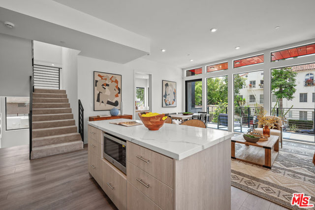 1200 N Orange, West Hollywood CA: https://media.crmls.org/mediaz/d8e28a88-274e-49ff-93bb-5177ac3bdcf7.jpg