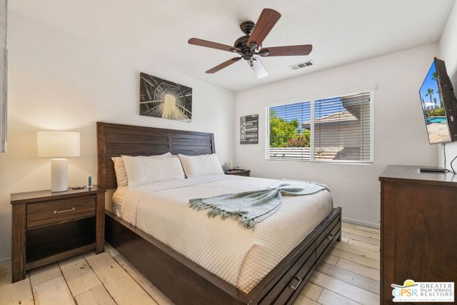 42776 Del Lago Court, Indio CA: https://media.crmls.org/mediaz/d8e2c467-b023-4694-b2da-adad3fd68583.jpg