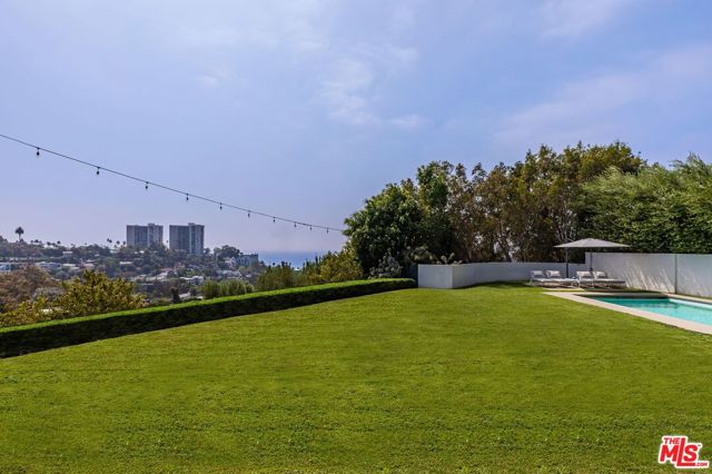 400 Amalfi Drive photo 37