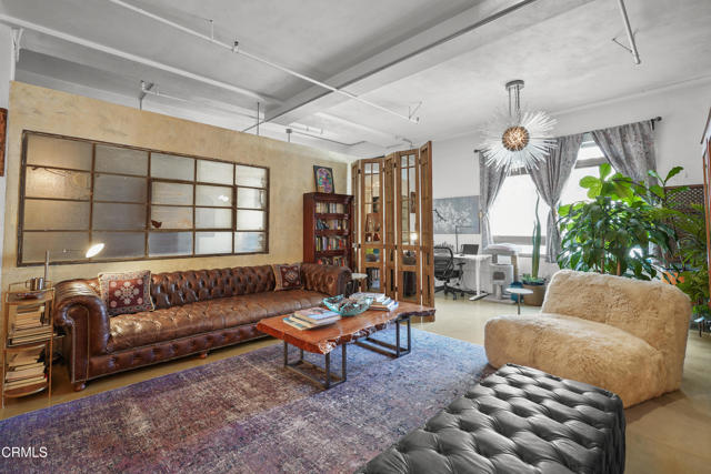 849 S Broadway, Los Angeles CA: https://media.crmls.org/mediaz/d8e37b40-2aa4-42c8-8d79-f210bd1c938b.jpg