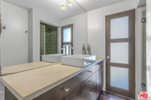 23910 De Ville Way, D photo 36