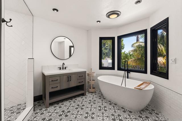 Detail Gallery Image 17 of 38 For 2154 Ranch View Terrace, Encinitas,  CA 92024 - 5 Beds | 4/2 Baths