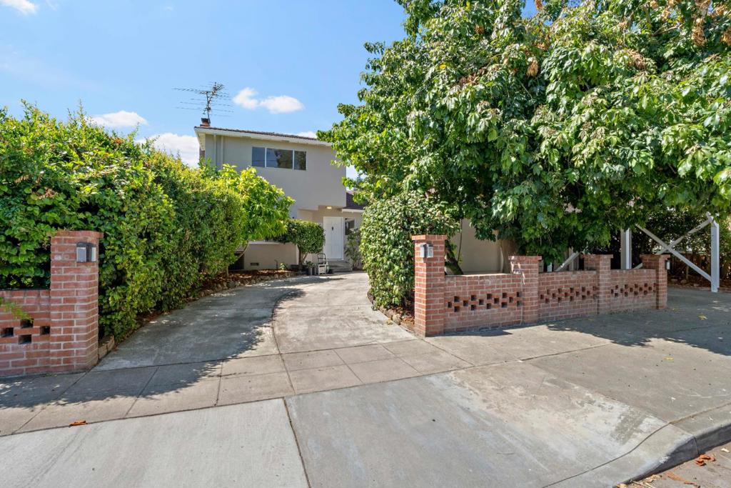 1486 Richards Avenue