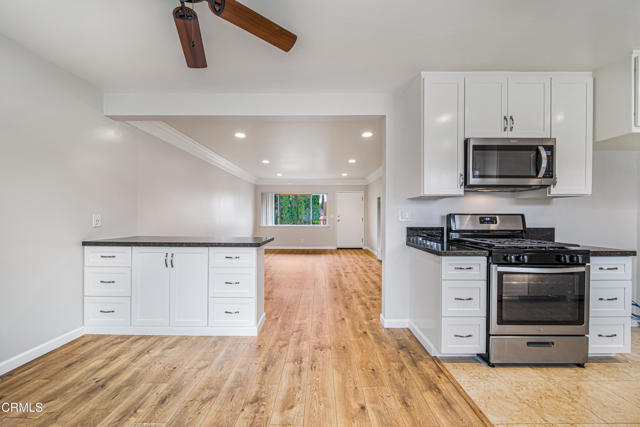 Detail Gallery Image 5 of 22 For 595 N Los Robles Ave #11,  Pasadena,  CA 91101 - 1 Beds | 1 Baths