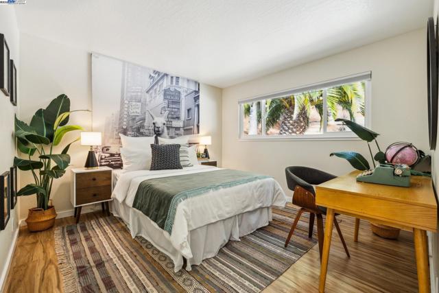 441 FOX HILLS COURT, Oakland CA: https://media.crmls.org/mediaz/d8e716e9-44f6-44a9-a314-54aeb5084083.jpg