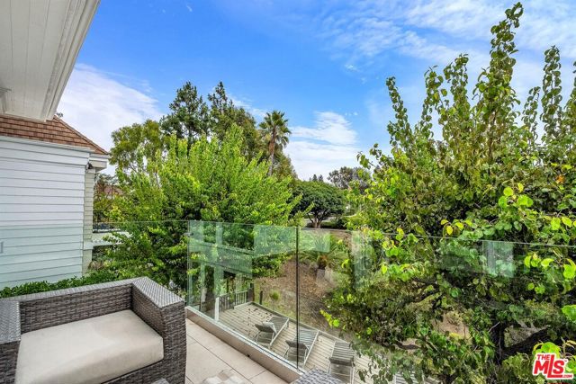 Drew Fenton | 2205 Canyonback Road Los Angeles CA | MLS: 7423951