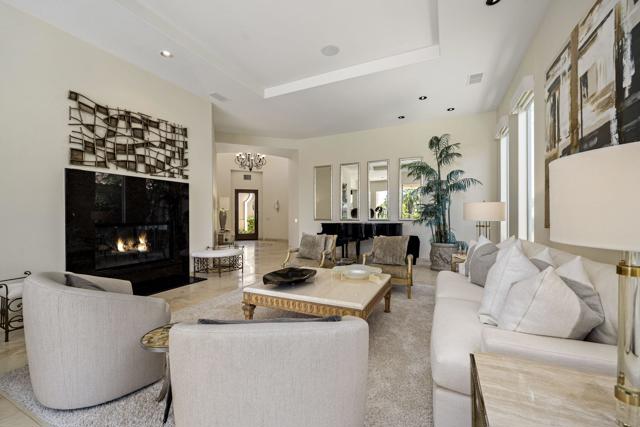 945 Hawk Hill Trail, Palm Desert CA: https://media.crmls.org/mediaz/d8e7b4df-50f0-49fa-8eb1-b56e12bad574.jpg