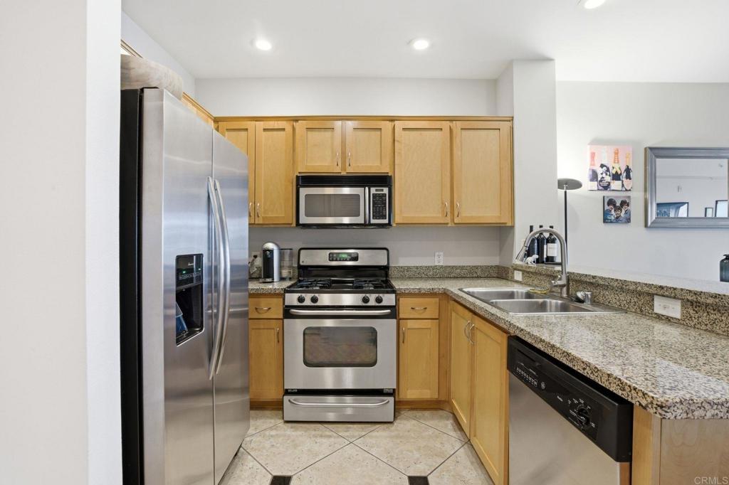 450 J St - photo 4