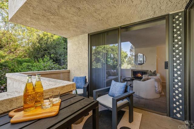 Detail Gallery Image 11 of 42 For 2420 Torrey Pines Rd #B202,  La Jolla,  CA 92037 - 2 Beds | 2 Baths