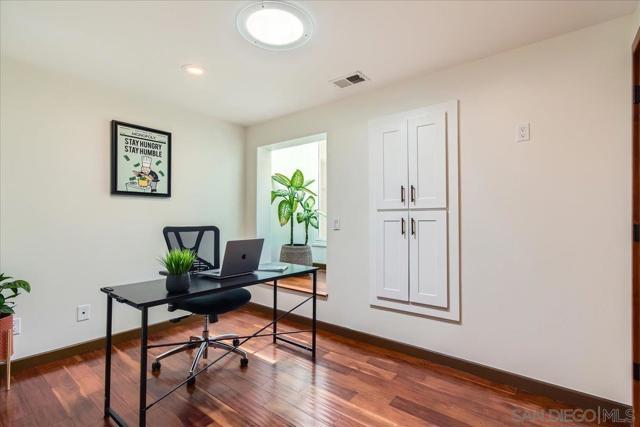 4359 Date Ave, La Mesa CA: https://media.crmls.org/mediaz/d8e99e2b-cdb5-4712-b9d5-2799dabfd0a0.jpg