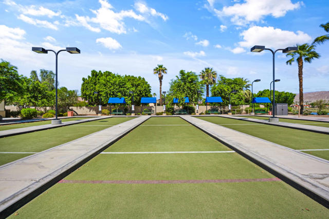 39492 Camino Piscina, Indio CA: https://media.crmls.org/mediaz/d8e9ce3a-81b1-48c1-9160-c64faf124548.jpg