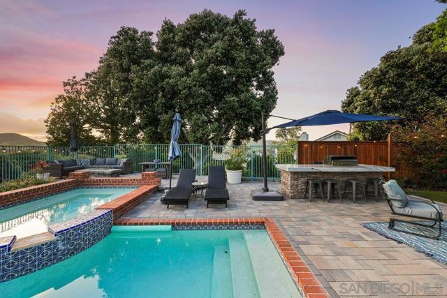 366 Doheny Bay Court, Oceanside CA: https://media.crmls.org/mediaz/d8e9cffb-a5e3-44fa-b668-6f6ef11de992.jpg