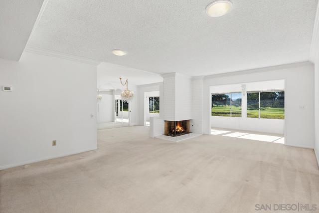 12039 Caminito Cadena, San Diego CA: https://media.crmls.org/mediaz/d8ea2e93-8804-4ba8-9db2-4612a04089bb.jpg