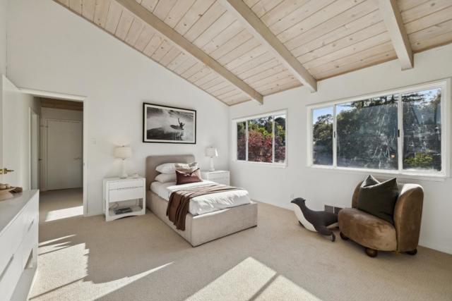 1431 Carlton Road, Hillsborough CA: https://media.crmls.org/mediaz/d8ea446e-4a19-4532-8430-163c1152f0d4.jpg