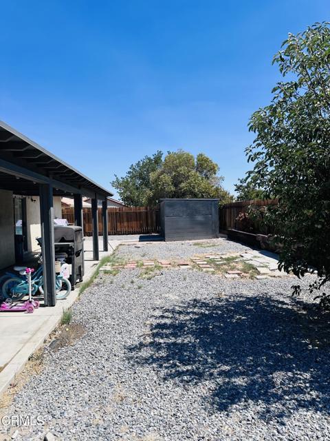 15711 Garnet, Victorville CA: https://media.crmls.org/mediaz/d8ea7687-37ae-4832-ab34-9c58f7ae39ad.jpg
