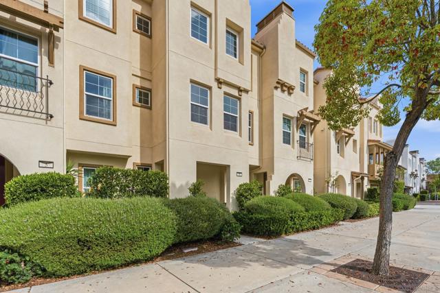 5992 Village Center Loop, San Diego CA: https://media.crmls.org/mediaz/d8eab2cf-de36-495b-999e-bbb675f7c25e.jpg