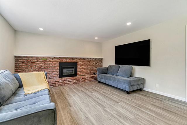 2739 Saint Giles Lane, Mountain View CA: https://media.crmls.org/mediaz/d8eb8898-16d9-497c-a5b2-8d64129ec248.jpg