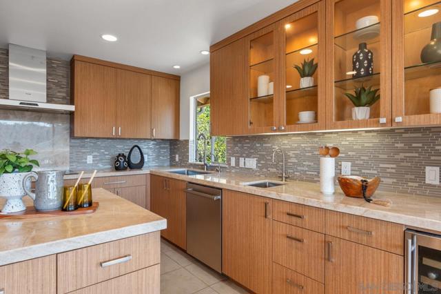2506 Via Merano, Del Mar CA: https://media.crmls.org/mediaz/d8ec0894-a96c-4fda-863d-e9a2dbb39270.jpg