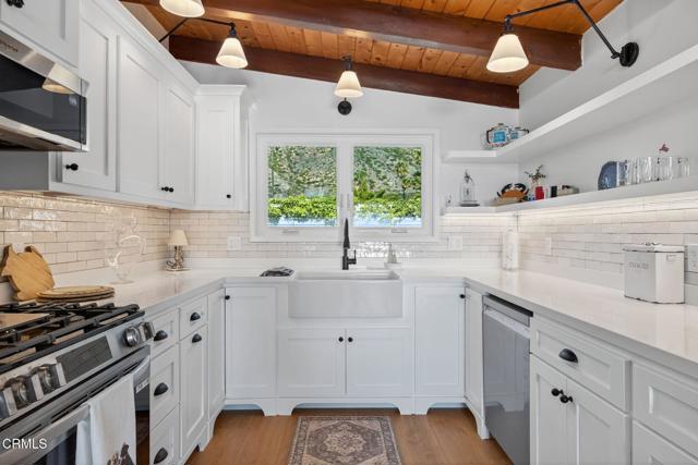 Detail Gallery Image 16 of 28 For 3884 Pacific Coast Hwy, Ventura,  CA 93001 - 3 Beds | 2 Baths