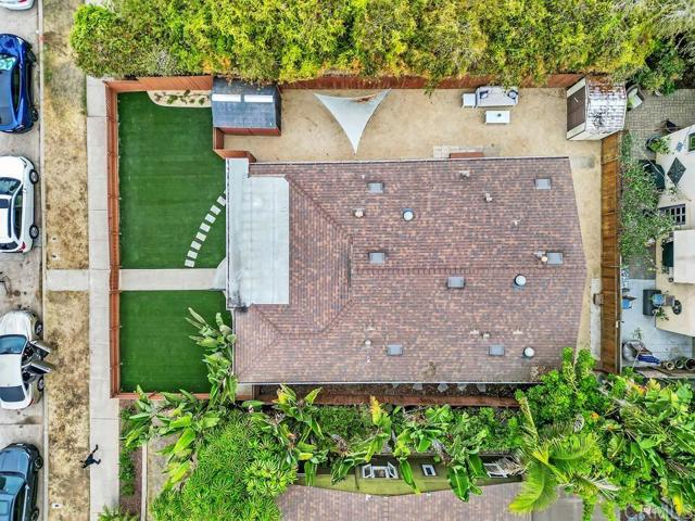 4725 Saratoga Avenue, San Diego CA: https://media.crmls.org/mediaz/d8ee2680-6099-42d7-9547-5496acc7cb2a.jpg
