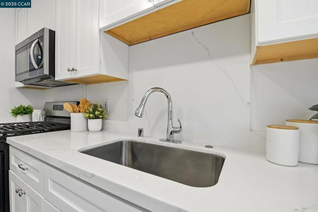 1035 Orange st, Concord CA: https://media.crmls.org/mediaz/d8ee76bd-2958-40c5-916d-136cc53f8d01.jpg