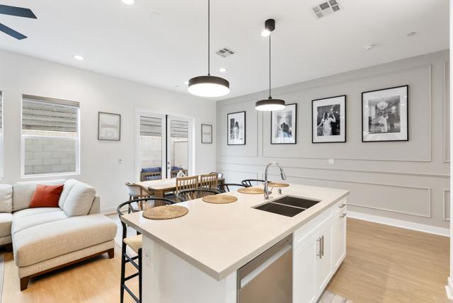 Detail Gallery Image 10 of 24 For 7661 University Ave #103,  La Mesa,  CA 91942 - 3 Beds | 2/1 Baths