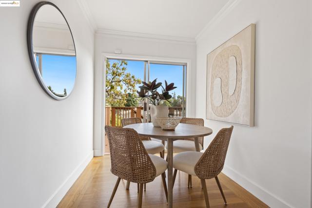 1048 Annerley Rd, Oakland CA: https://media.crmls.org/mediaz/d8ef2e3f-b827-410b-a064-9fffcf2c29c5.jpg